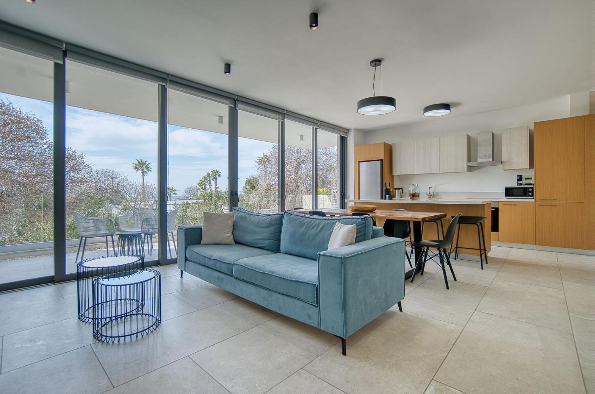 Avenue 103 3 Bed Appartement *